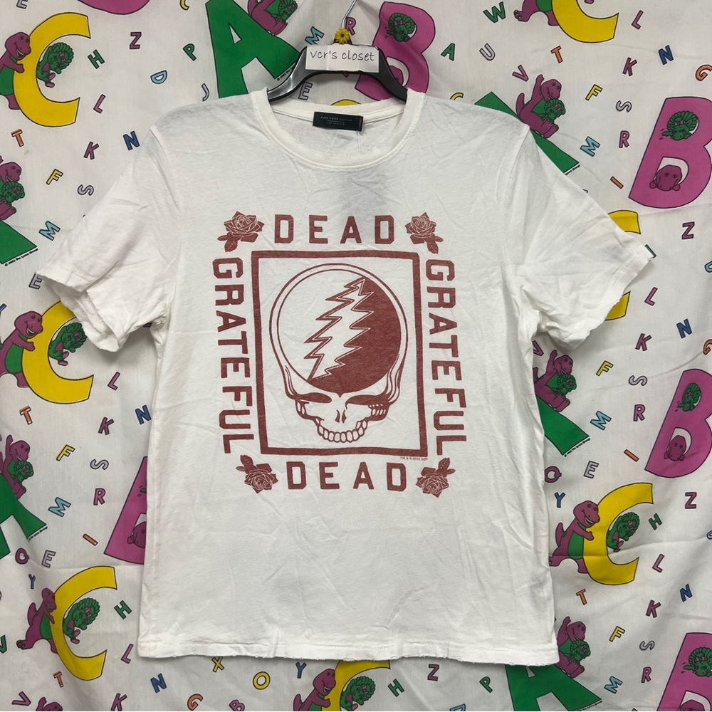 Medium Adult NWT 2022 Distressed Grateful Dead Dead Head Red Roses Graphic TShir